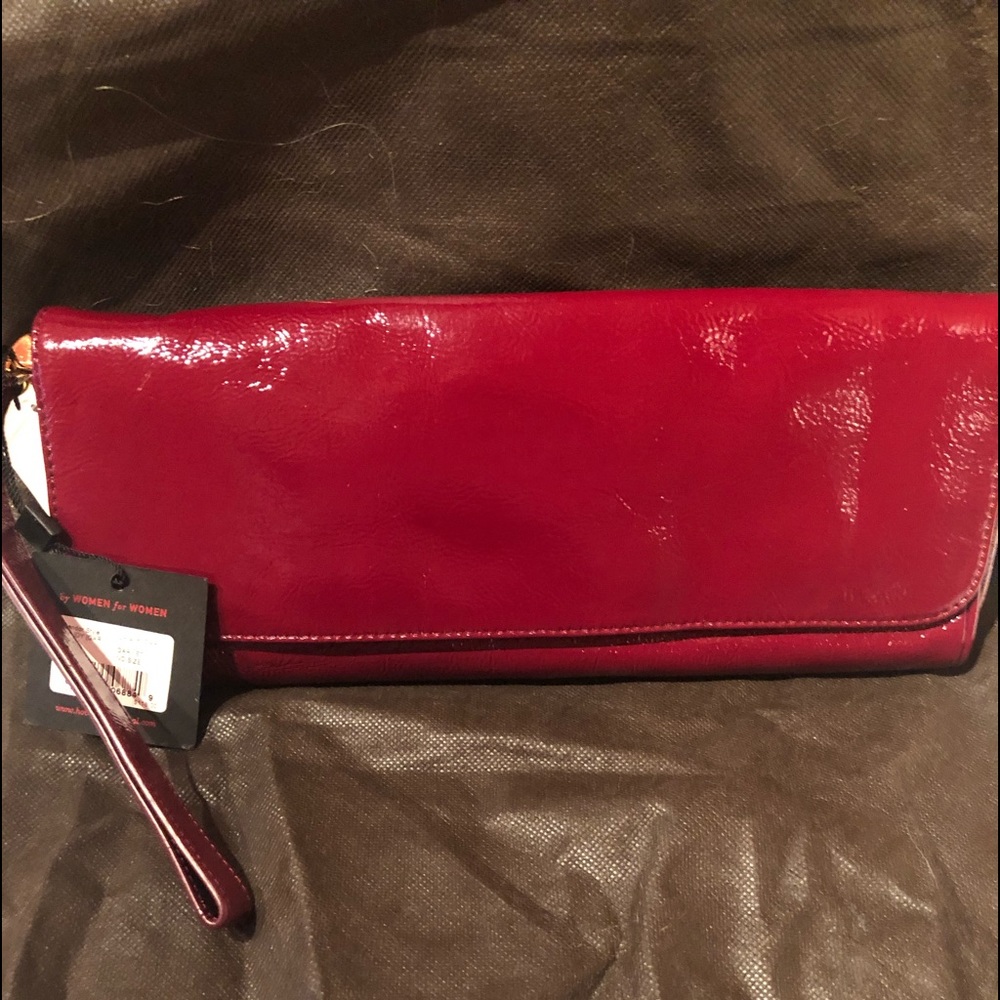 NWT Hobo Crimson patent leather clutch/ wristlet. Great Holiday Item